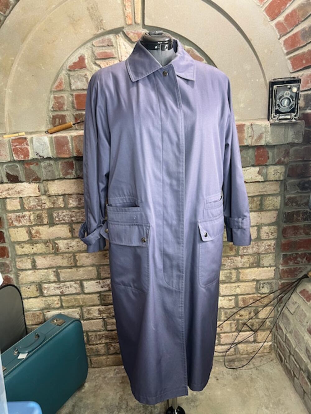 JG hook trench coat Vintage 1980s dusty blue